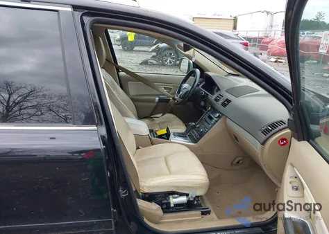 2013 Volvo Xc90 3.2/3.2 Platinum/3.2 Premier Plus z USA, uszkodzony, nr VIN YV4952CY1D1637188